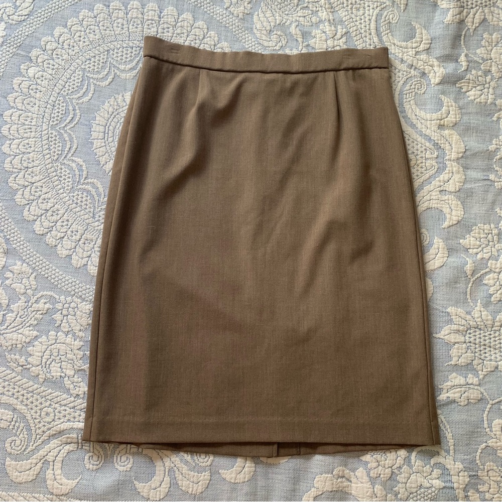 Briggs New York Classic Tan Pencil Skirt
